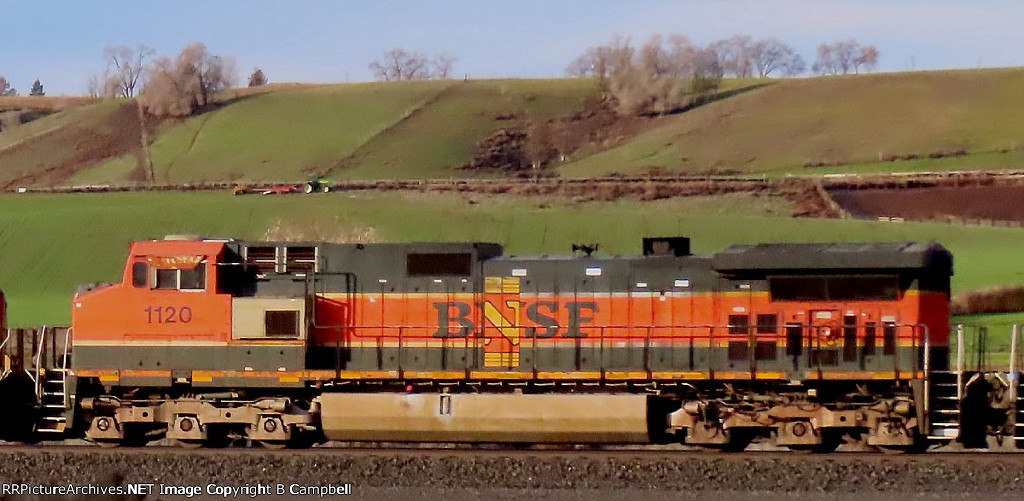 BNSF 1120